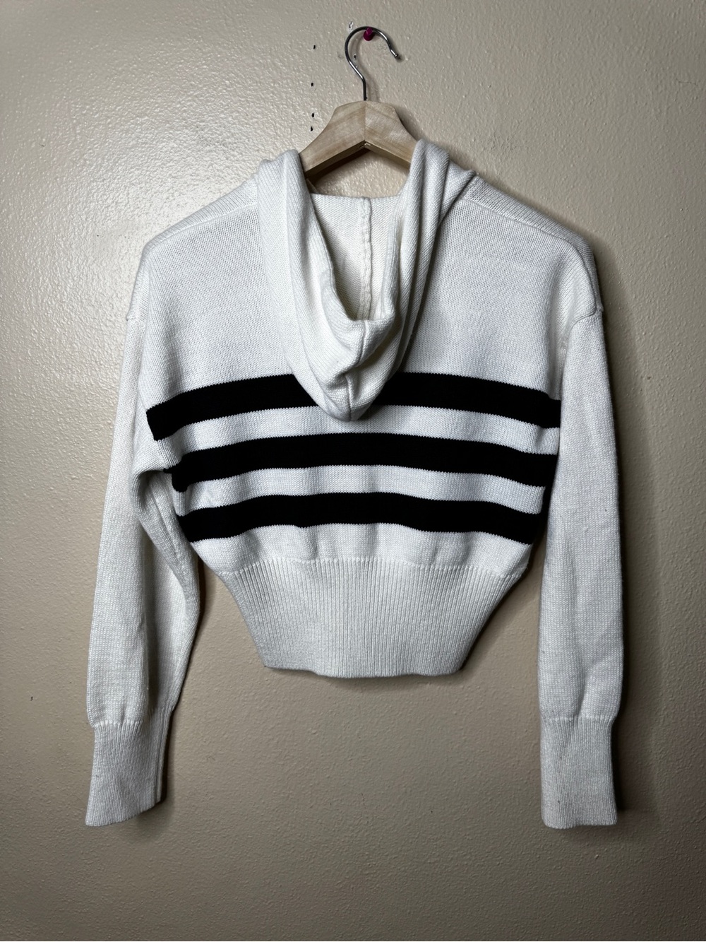 Garage Women’s White Stripped Knit Hoodie Sweater Medium Cropped Casual Preppy - Picture 9 of 9